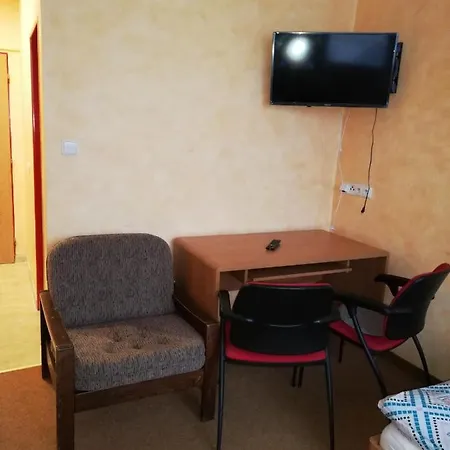 Bytovy Dum Hostel *