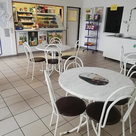 Bytový Dům Hostel *
